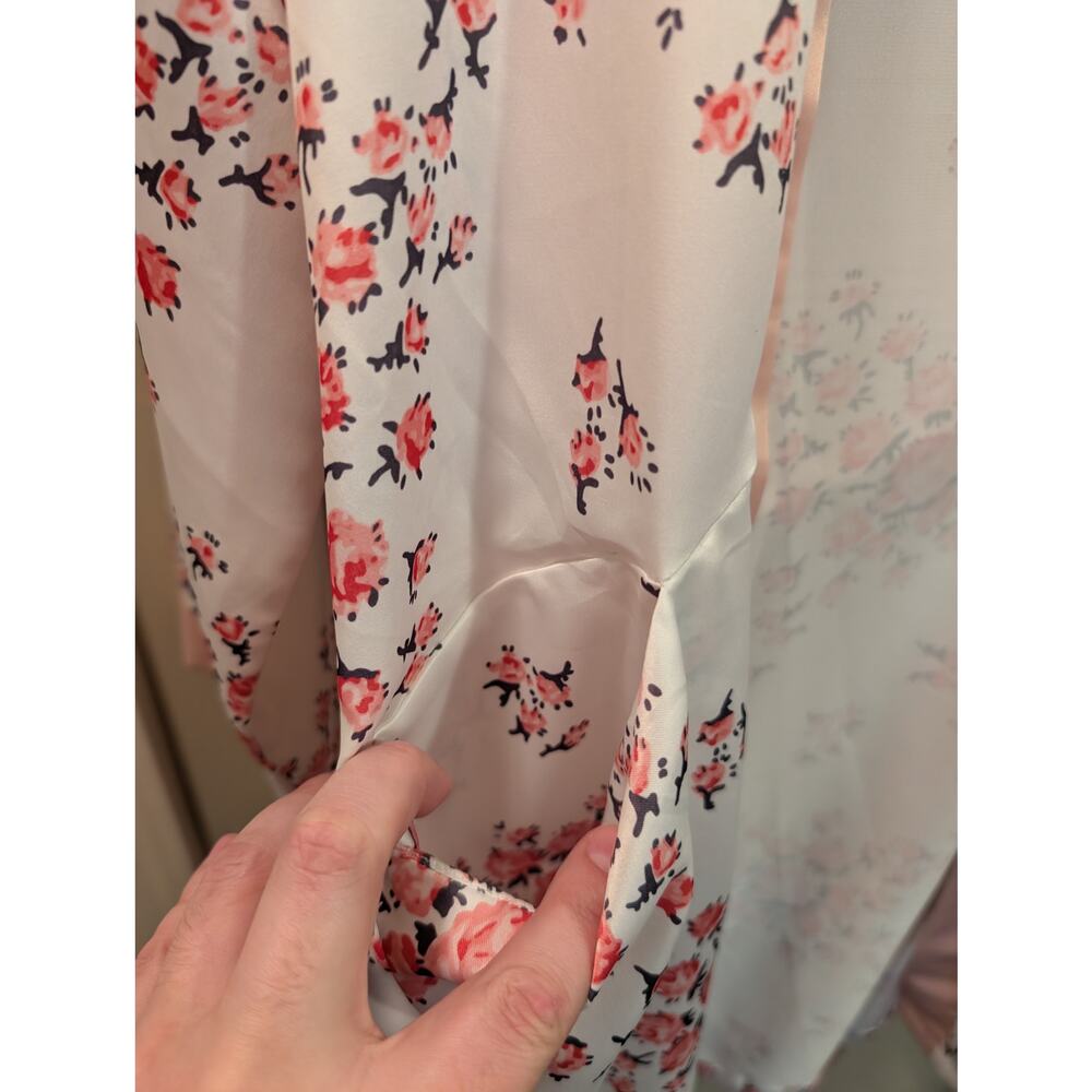 Pink Floral Robe by Morgan Lane - Picture 7 of 8